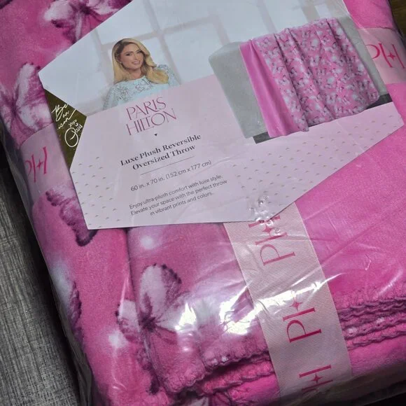 Paris Hilton Luxe Plush Oversized Reversible Butterflies Pink Throw, for Adults - Picture 3 of 4